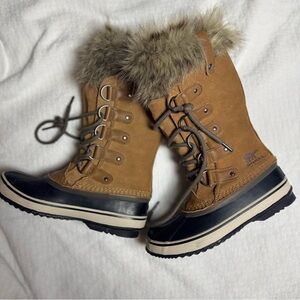 Sorel Tan and Black Winter Boots with Fur Trim